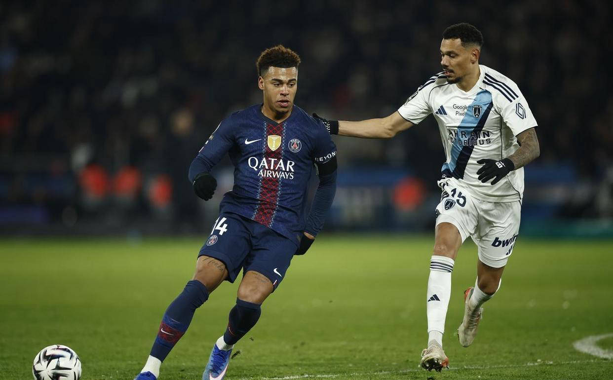 法甲最新积分榜揭晓：巴黎圣日耳曼虽胜仍难登顶，朗斯稳居榜首